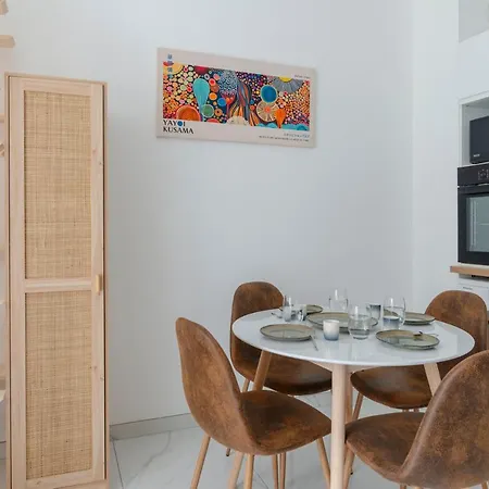 Modern Apartment Next Arc De Triomphe-3